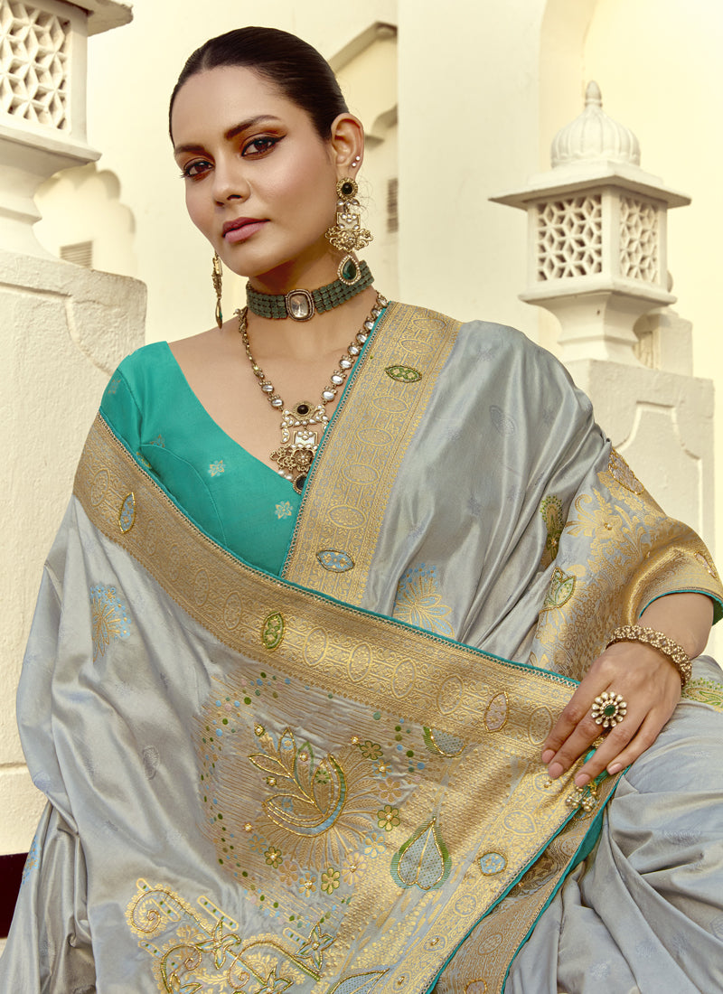 Light Gray Dola Silk And Designer Contrast Blouse Wedding Sarees