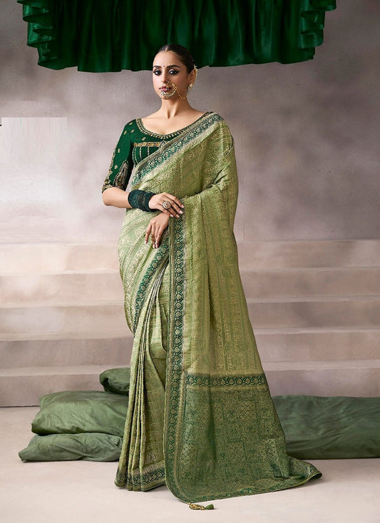 Crepe Designer Saree With Patterned Blouse