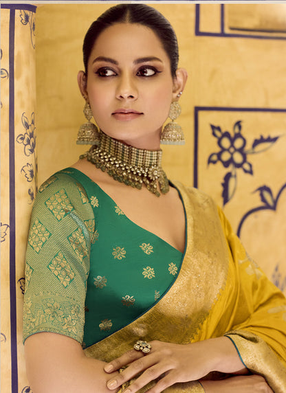 Mustad Crape Silk Weaving With Designer Contrast Blouse Party Wear Saree