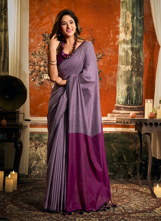 Mal Cotton Contrast Pallu Fancy Tassels Saree