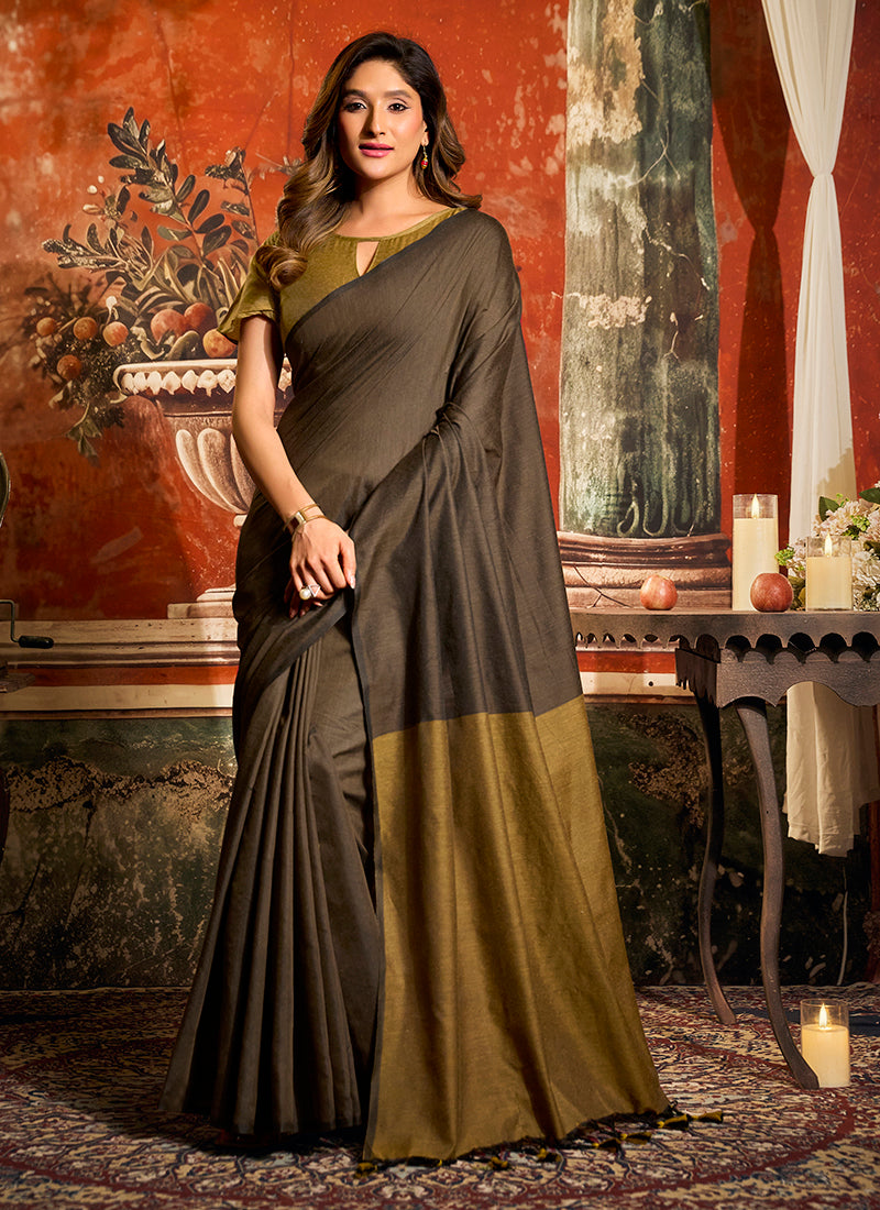 Mal Cotton Contrast Pallu Fancy Tassels Saree
